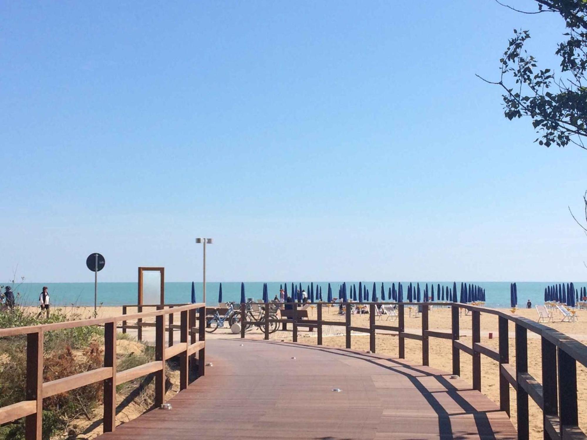 In 53642 * Bibione